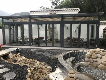 Yunjishan Hotspring Holiday Village Отели рядом с достопримечательностью «Yunji Mountain Hot Spring Health Resort»