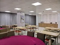 雷州悅旭假日飯店（茂德公鼓城店） - 2 星級