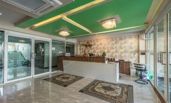 Gold Airport Suites
