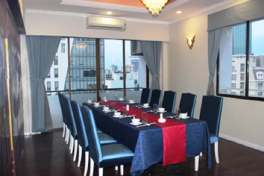 Liberty 2 Hotel Отели рядом с достопримечательностью «Хо Чи Минх Сквер»