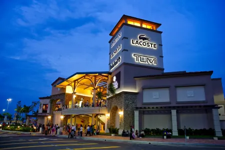 Golden Leaf Boutique Hotel