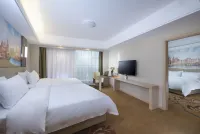 Vienna International Hotel (Bama) Hotels near Changshou Museum