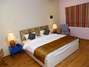 Sojourn by The Lake - Boutique Hotel in Bhimtal