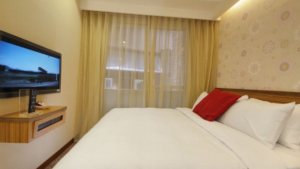 Golden Hotel