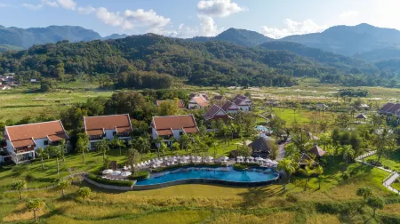 Pullman Luang Prabang Отели рядом с достопримечательностью «Wat Xieng Muan»