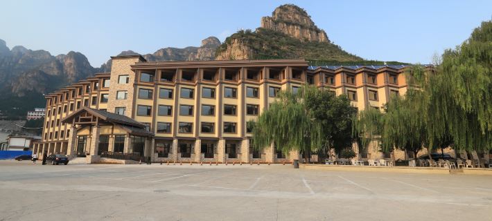 Langyashan Zhongkai Grand Hotel Hotels in Yi County