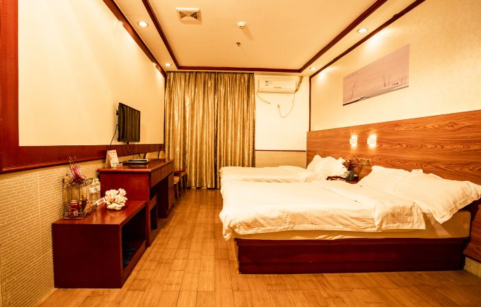 Hepu Dongyuan Hotel