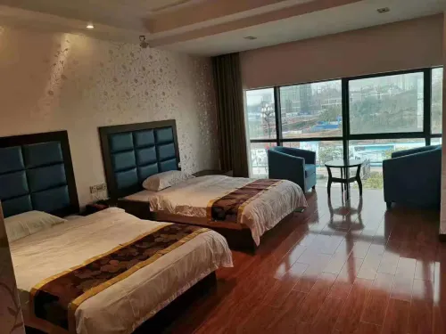 Peng'an Pengyue Business Hotel Hotels in Peng'an