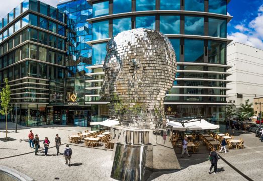 City Nest Apartments 외부 및 주변 거리