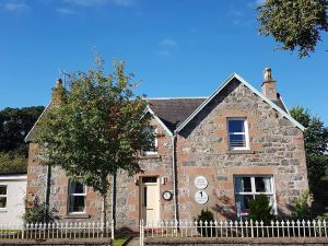 1 Lochness Rooms&Hostel