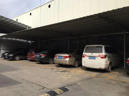 Manjun Holiday Hotel Отели рядом с достопримечательностью «Diecheng Square»