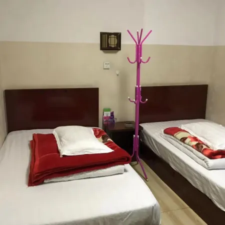 Luding Changhong Hotel