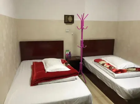 Luding Changhong Hotel Отели в г. Моудин