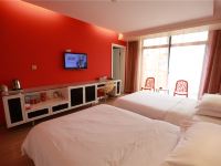 台州梅地亚酒店 - 红色诱惑三床房