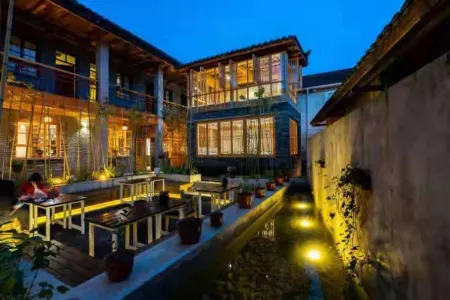 Wanbang Book House Homestay (Liuba Branch) Отели рядом с достопримечательностью «Liuba Old Street»