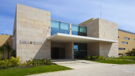 Epic Sana Algarve Hotel Отели рядом с достопримечательностью «Пляж Фалезия»