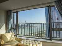 珠海湾港公寓 - 轻奢海景半开放式三居室