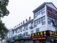 阳澄之星商旅酒店(苏州唯亭镇店) - 酒店外部