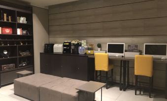 Homeinn Plus Hotel (Guiyang Qianlingshan Park Yan'an West Road Subway Station)