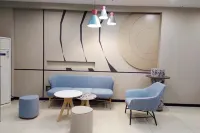 Home Inn Pebble Hotel (Xinjiang Jiangzhou Road)