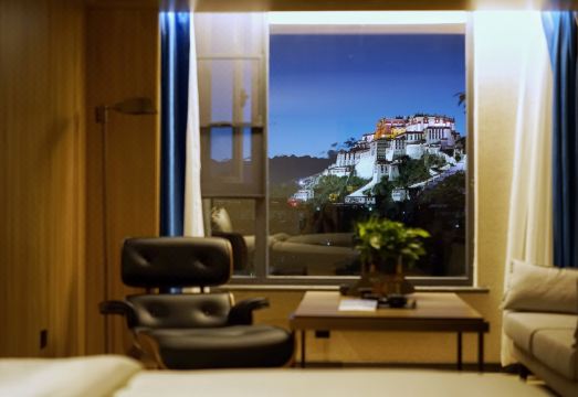 호텔에서 제공되는 뷔페 조식