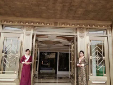 Golden Wheel Hotel Hotels in Xiahe