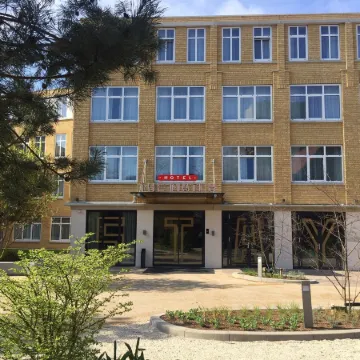 Hotel the Match