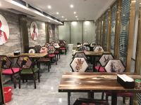 窝趣服务式公寓(广州白云机场清塘地铁站店) - 餐厅