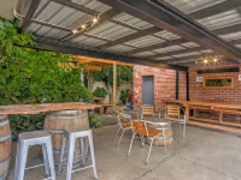 Pleasant Way River Lodge Hotels in Nowra
