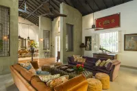 Monara House Hotels in Talpe