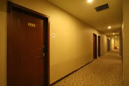 Shangyi Hotel Отели рядом с достопримечательностью «Longnv Lake Tourist Resort»