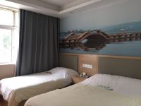 杭州龙驹旅馆 - 家庭房