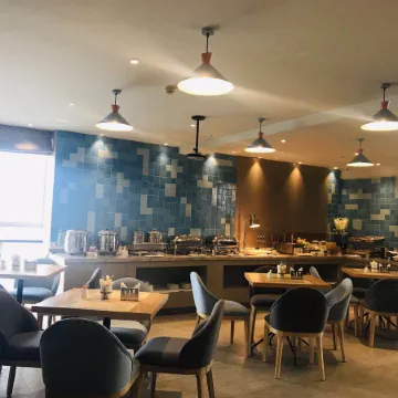 Home Inn (Handan Lianfang Road Congtai Park Branch)