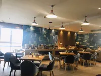 Home Inn (Handan Lianfang Road Congtai Park Branch)