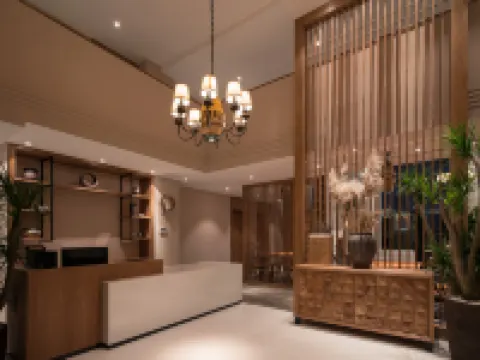 Yashangyinting Hotel [The first choice for overseas tourists] Hotels in Leshan