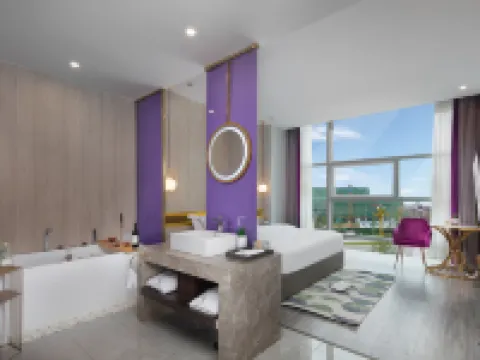Style S Hotel (Linshui Hongfan Plaza Bus Terminal) Hotels in Linshui