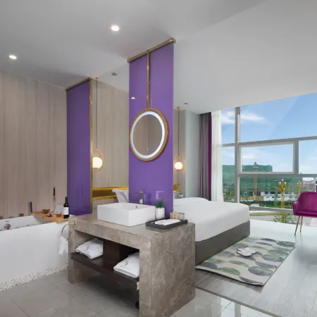 Style S Hotel (Linshui Hongfan Plaza Bus Terminal)