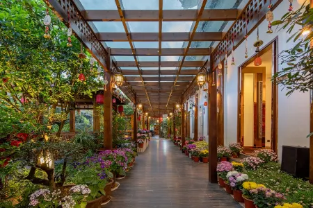 Best Li Rezen Hotel (Lijiang Old Town Waterwheel)