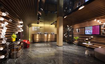 Paco Hotel (Guangzhou Jiantai Road Metro Station)