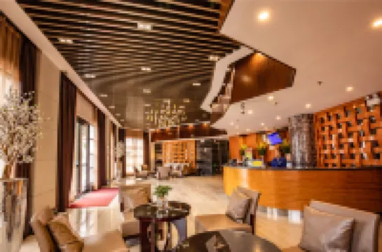 Jiangmen Park Lane Hotel (Overseas Chinese 33 Xu Street)