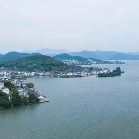 Chunli Tea Courtyard (Dongqian Lake)