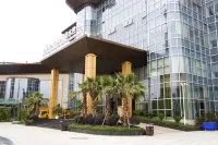 Four Seasons Guizhou · Mountain Hot Springs Water World Hotel Hotel di Qingzhen