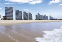 Yuewan Holiday Apartment (Yangjiang Hailing Island Poly Shili Yintan)