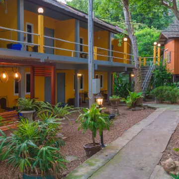 Saikaew Villa 65 Hotels near Sai Kaew Beach