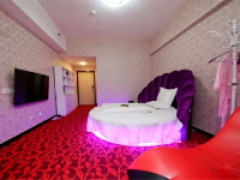 西安青檬情侣主题酒店 - 一室圆床房