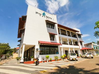 Capital O 132 Blue Spring Hotel