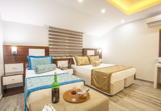 4. 파묵칼레 터말 ..