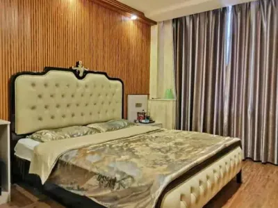 Qianguo Yuhui Hotel