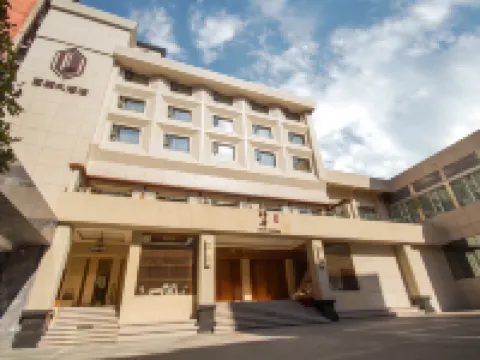 XUAN HAN HOTEL Các khách sạn ở Tuyên Hán