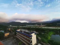 Shenzhen-Shantou Special Cooperation Zone Nanfangao Fishing Port Resort Hotels near Houmen Railway Station